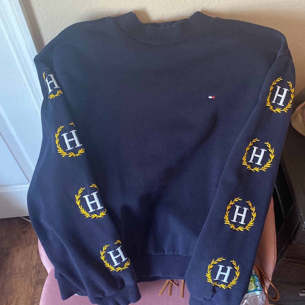 Navy blue Tommy Hilfiger sweater